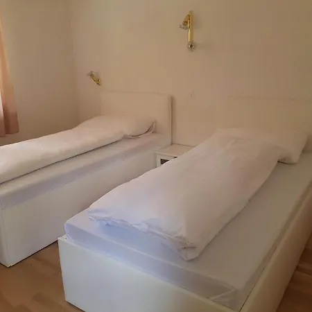 Han/Misafirhane Restaurant Edelweiss *